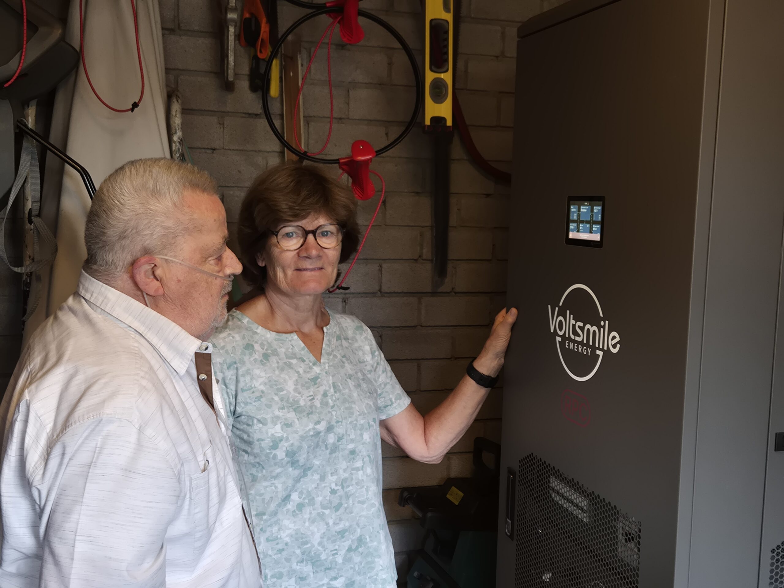Installatie thuisbatterij om uitval zonnepanelen te voorkomen